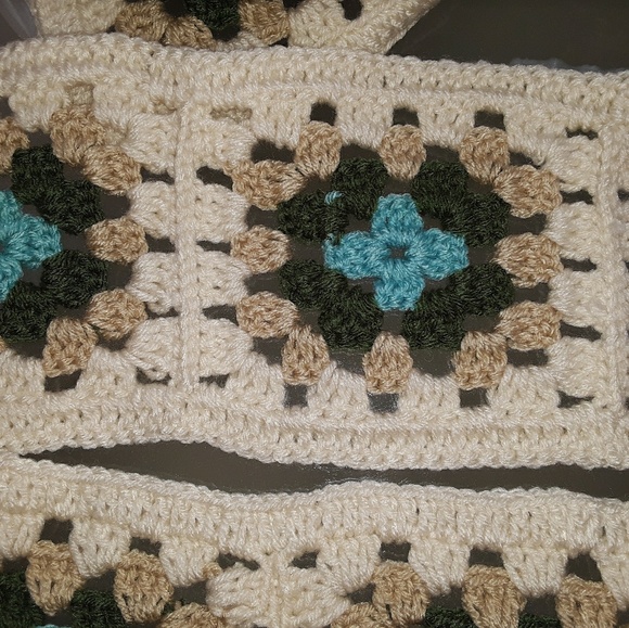 Crochet scarf - Picture 5 of 6